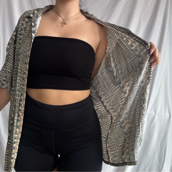 Pierre Cardin Patterned Button Down Top - Picture 5 of 6